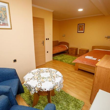 Guest House Mali Homtel Subotica Luaran gambar