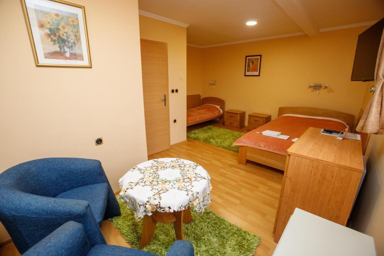 Guest House Mali Homtel Subotica Luaran gambar