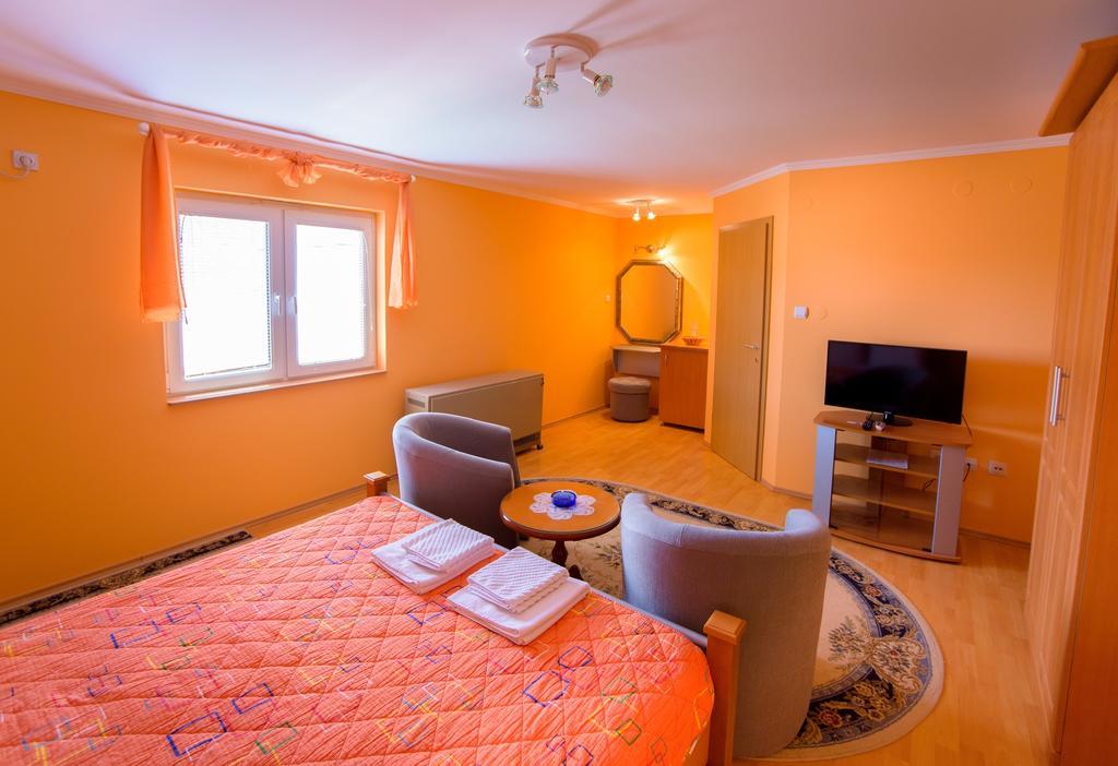 Guest House Mali Homtel Subotica Luaran gambar